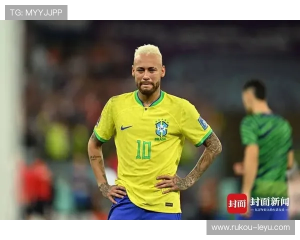 内马尔与少年选手切磋技术，耐心教导被广泛传播